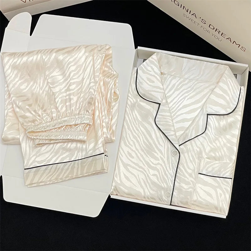 Pyjama en satin Orivio