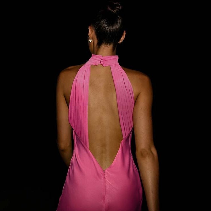 robe satin dos nue et rose drapée
