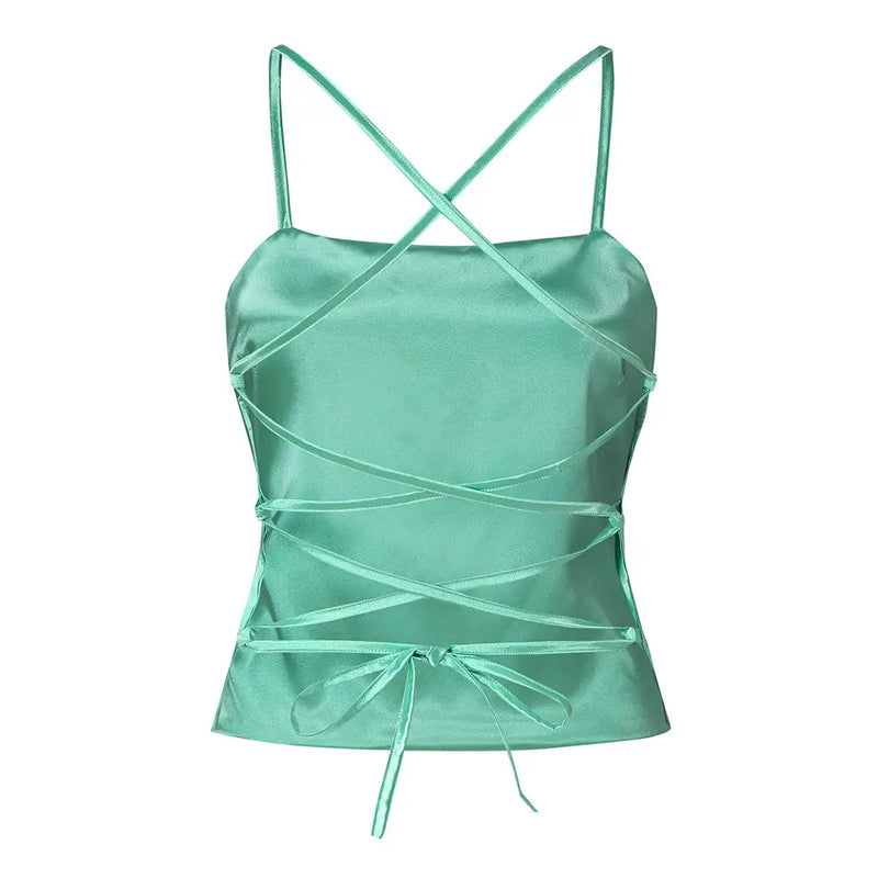 Top en satin vert et dos nu