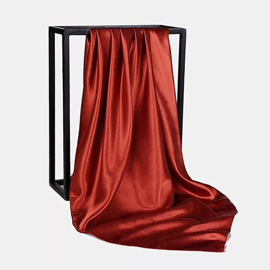 foulard en satin rouge