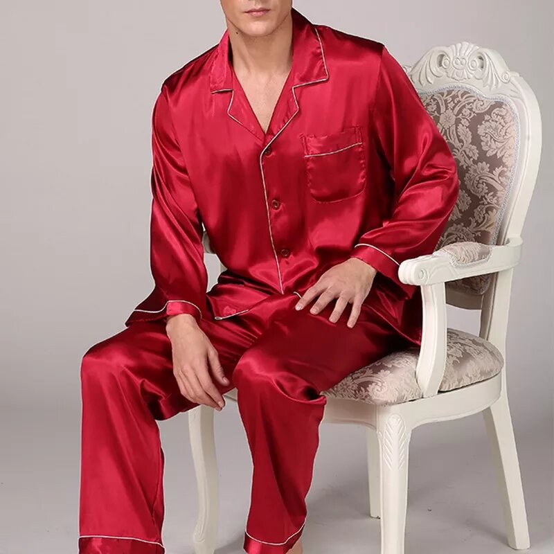 kimono en satin homme rouge avec coutures blanches