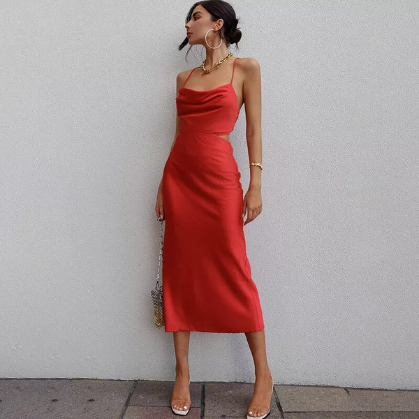robe maxi en satin rouge ajourée