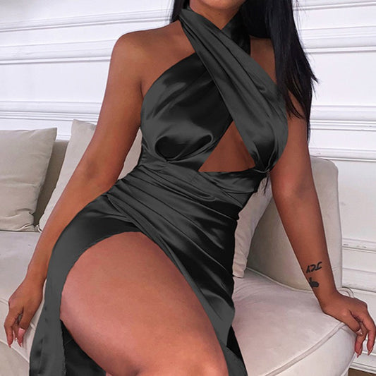 robe noir satin décolleté croisé